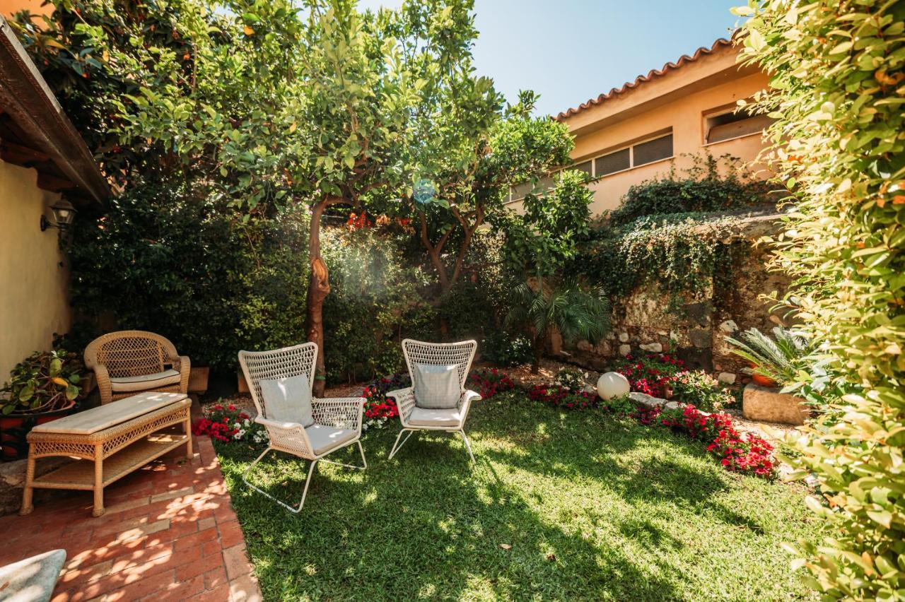 Private Villa At Villa Al Duomo 陶尔米纳 外观 照片