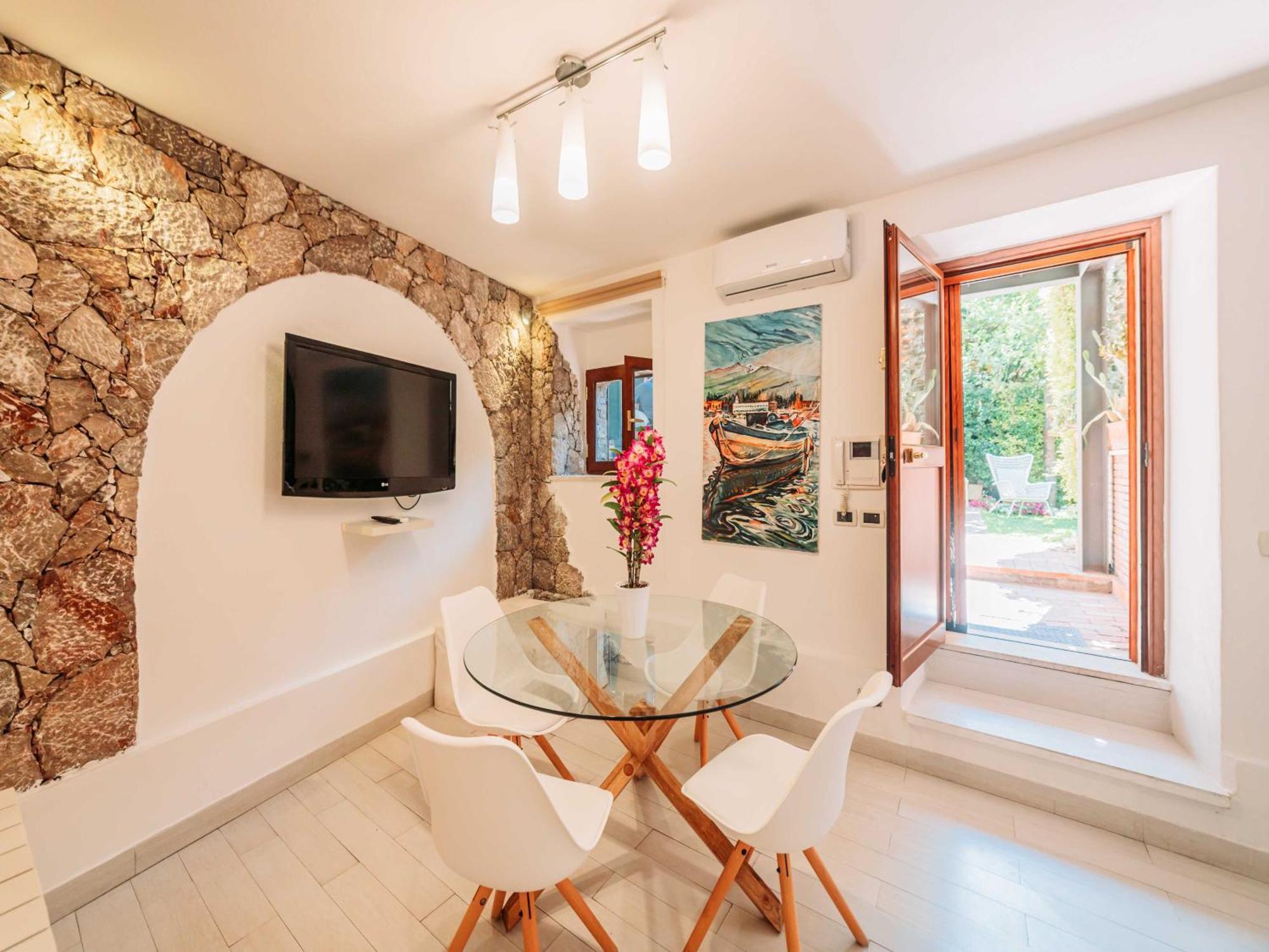 Private Villa At Villa Al Duomo 陶尔米纳 外观 照片