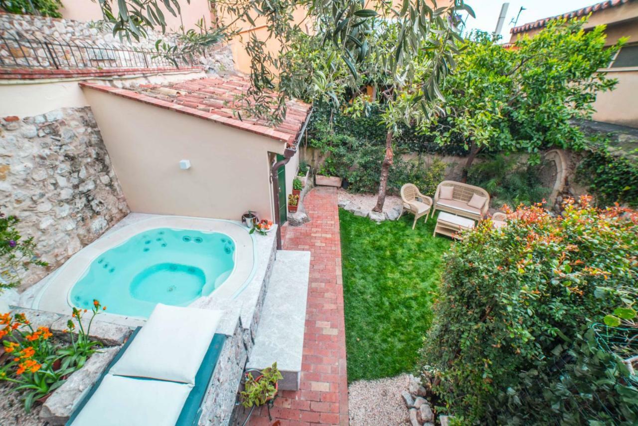 Private Villa At Villa Al Duomo 陶尔米纳 外观 照片